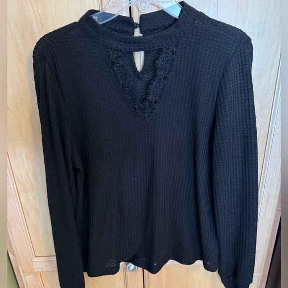 SHEIN Elegant Black Lace Detail Blouse - Picture 5 of 11